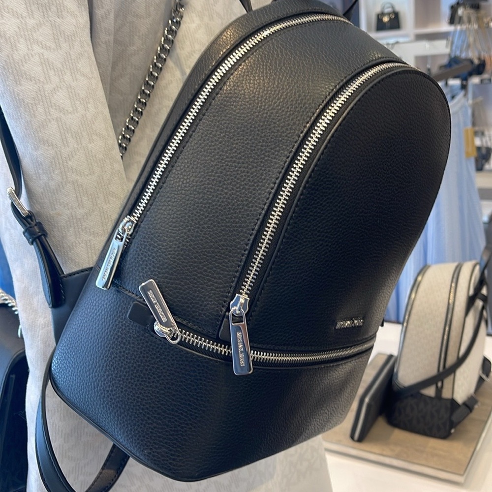 MICHAEL KORS Rhea Medium Pebbled Leather Zip Backpack
BLACK 
NWT MK - Picture 8 of 16